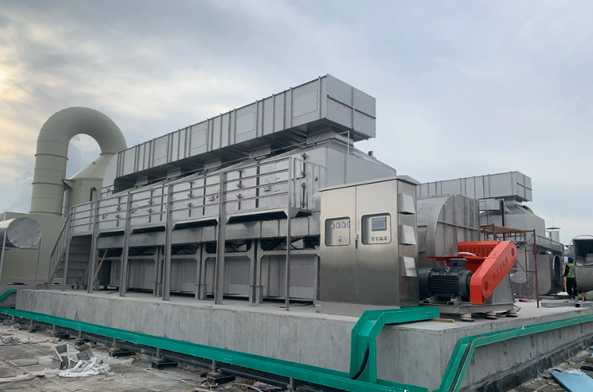 RCO催化燃燒設備工程安裝現(xiàn)場